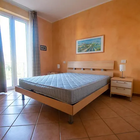 Apartment Lato Soleggiato @gardazzurro Padenghe sul Garda